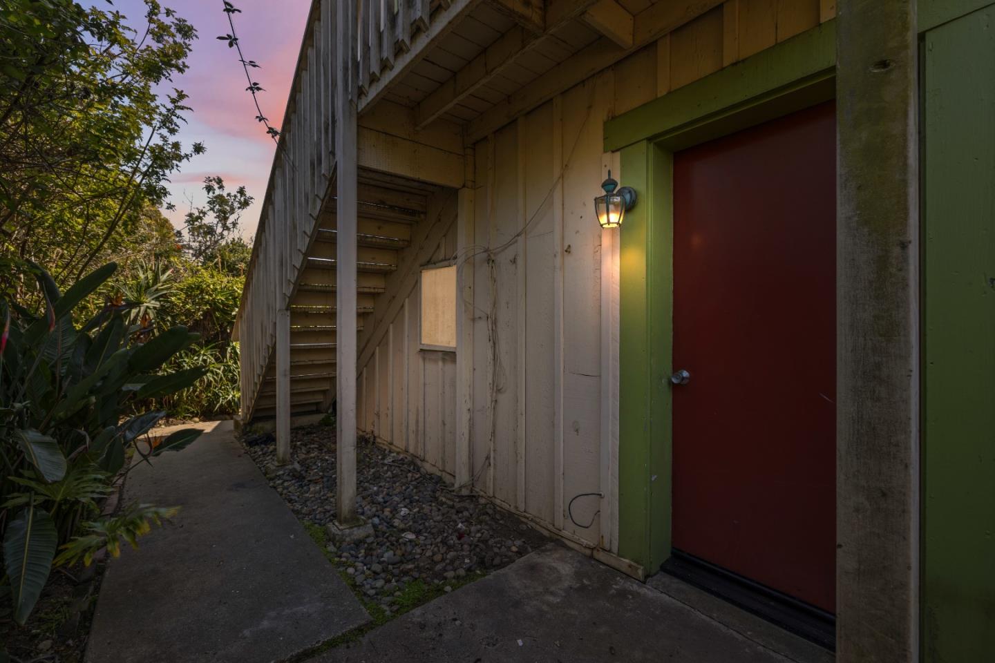 Detail Gallery Image 86 of 110 For 399 13th Ave, Santa Cruz,  CA 95062 - 3 Beds | 3 Baths