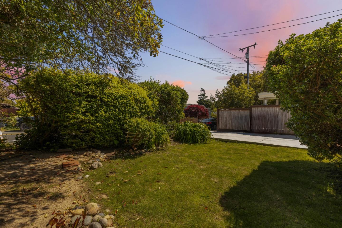 Detail Gallery Image 95 of 110 For 399 13th Ave, Santa Cruz,  CA 95062 - 3 Beds | 3 Baths