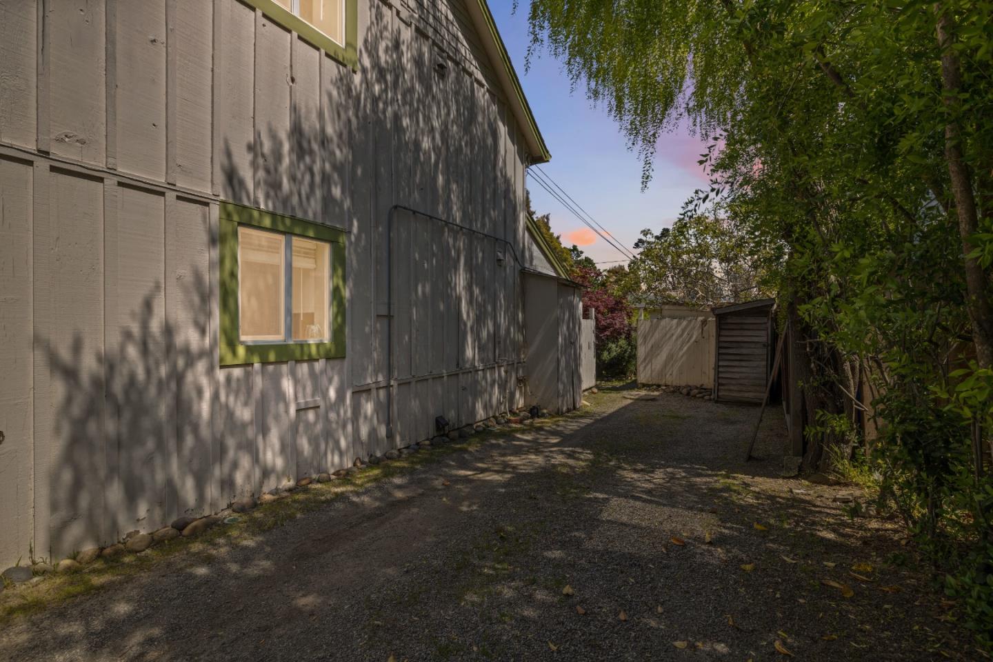Detail Gallery Image 98 of 110 For 399 13th Ave, Santa Cruz,  CA 95062 - 3 Beds | 3 Baths