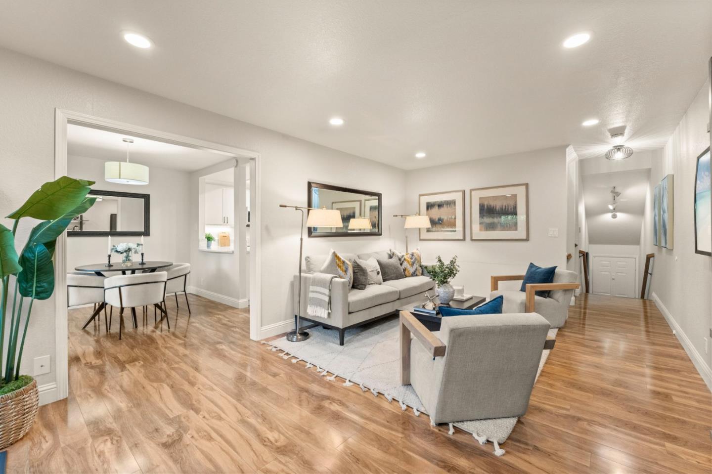 Detail Gallery Image 4 of 44 For 2461 Michele Jean Way, Santa Clara,  CA 95050 - 3 Beds | 2 Baths