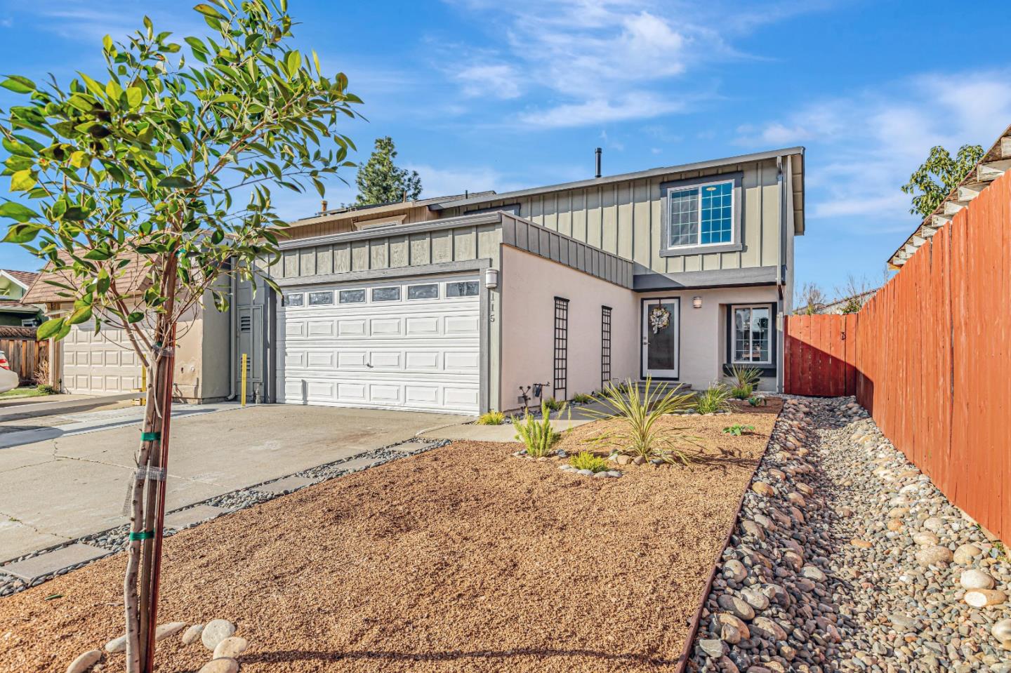 Detail Gallery Image 2 of 31 For 115 Lilly Ave, Gilroy,  CA 95020 - 4 Beds | 1/1 Baths