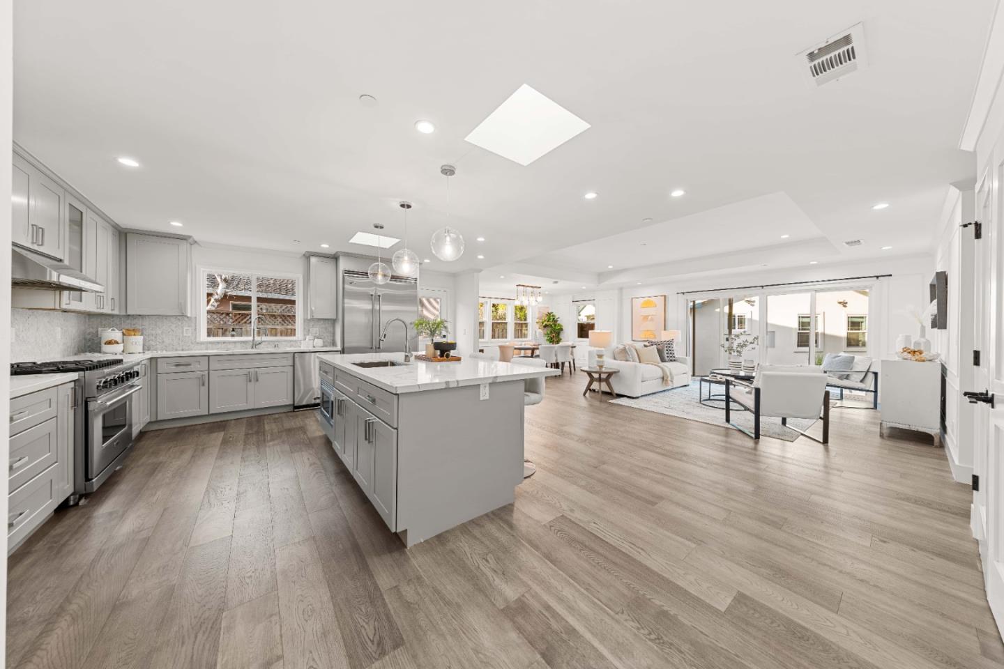 Detail Gallery Image 2 of 47 For 1322 Flower Ct, Cupertino,  CA 95014 - 6 Beds | 6 Baths