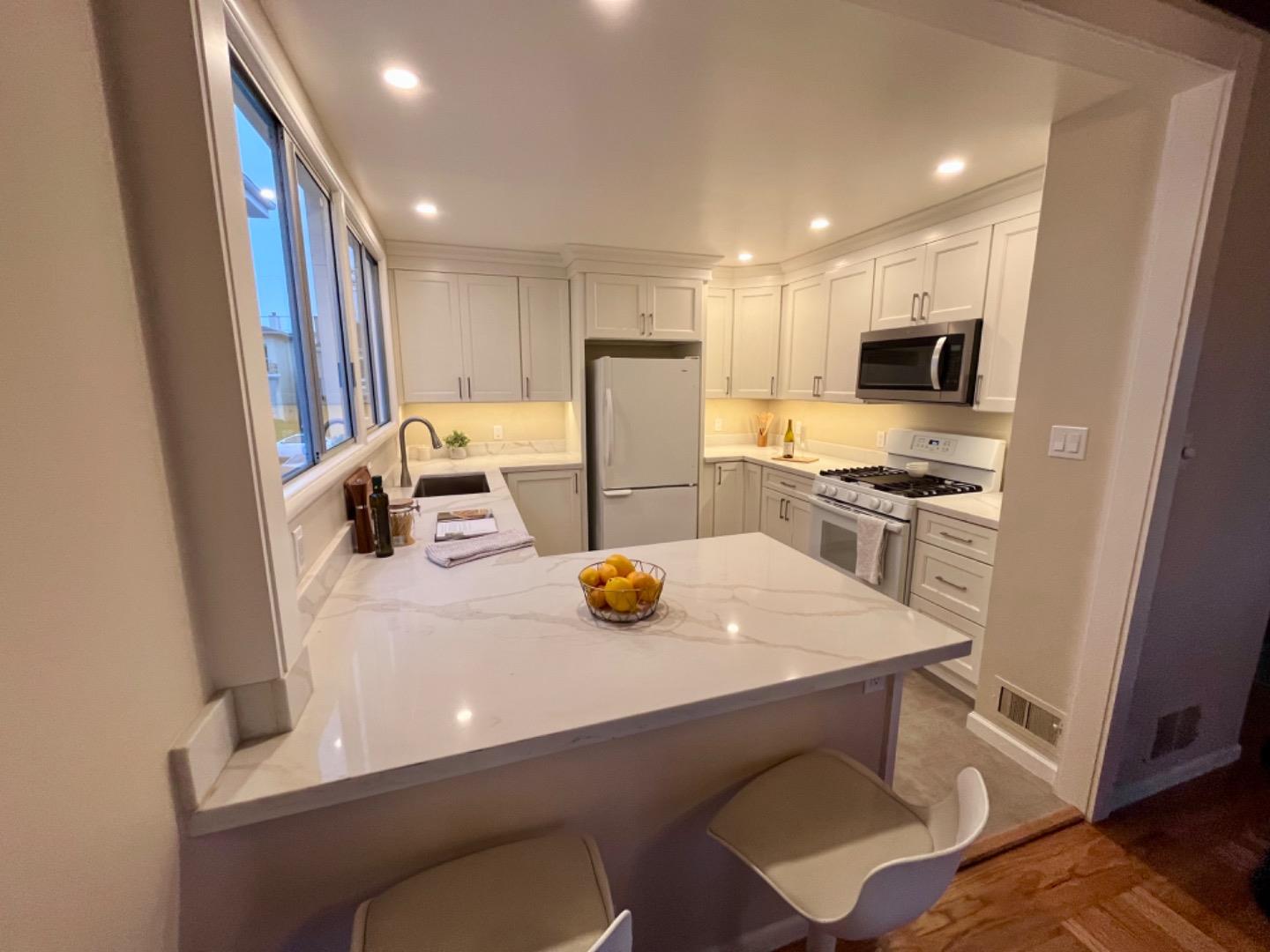 Detail Gallery Image 12 of 30 For 41 Lake Meadow Dr, Daly City,  CA 94015 - 2 Beds | 1 Baths