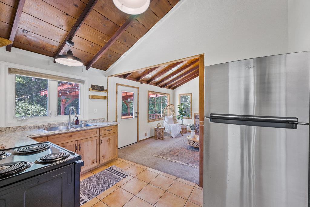 Detail Gallery Image 10 of 31 For 230 Riverview, Boulder Creek,  CA 95006 - 2 Beds | 2 Baths