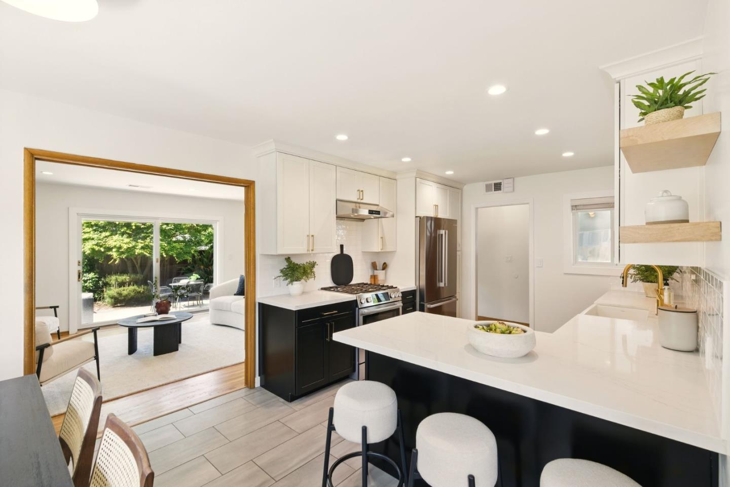 Detail Gallery Image 7 of 27 For 225 Longview Dr, Morgan Hill,  CA 95037 - 3 Beds | 2 Baths