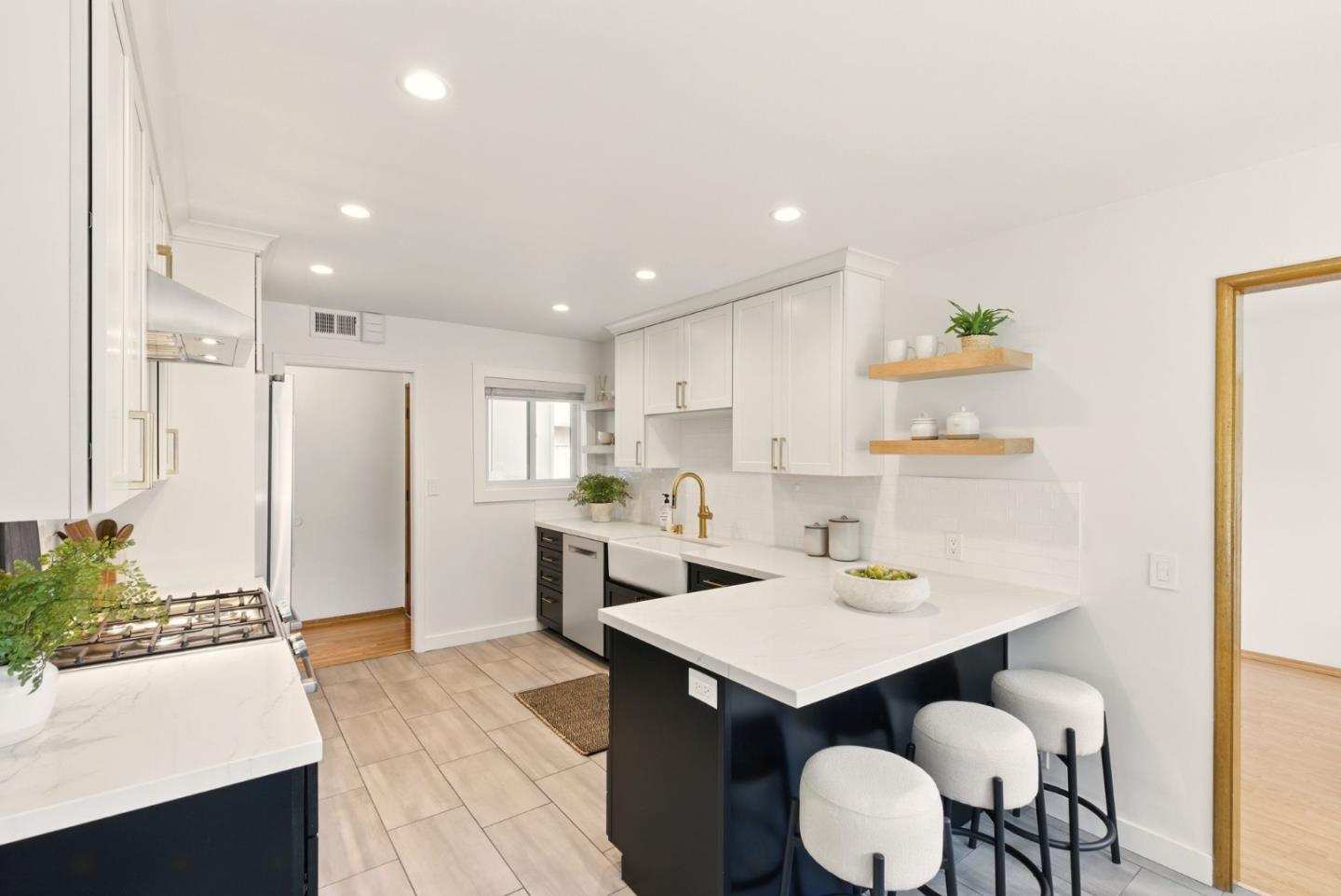 Detail Gallery Image 9 of 27 For 225 Longview Dr, Morgan Hill,  CA 95037 - 3 Beds | 2 Baths