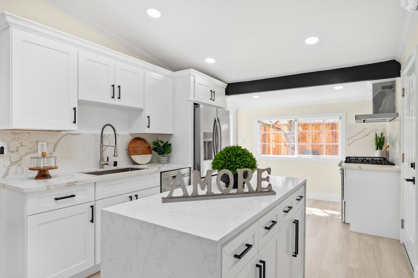 Detail Gallery Image 14 of 45 For 937 Farley St, Mountain View,  CA 94043 - 3 Beds | 2 Baths