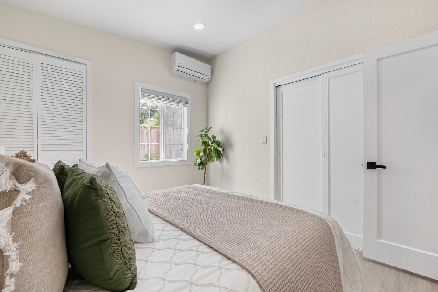 Detail Gallery Image 25 of 45 For 937 Farley St, Mountain View,  CA 94043 - 3 Beds | 2 Baths