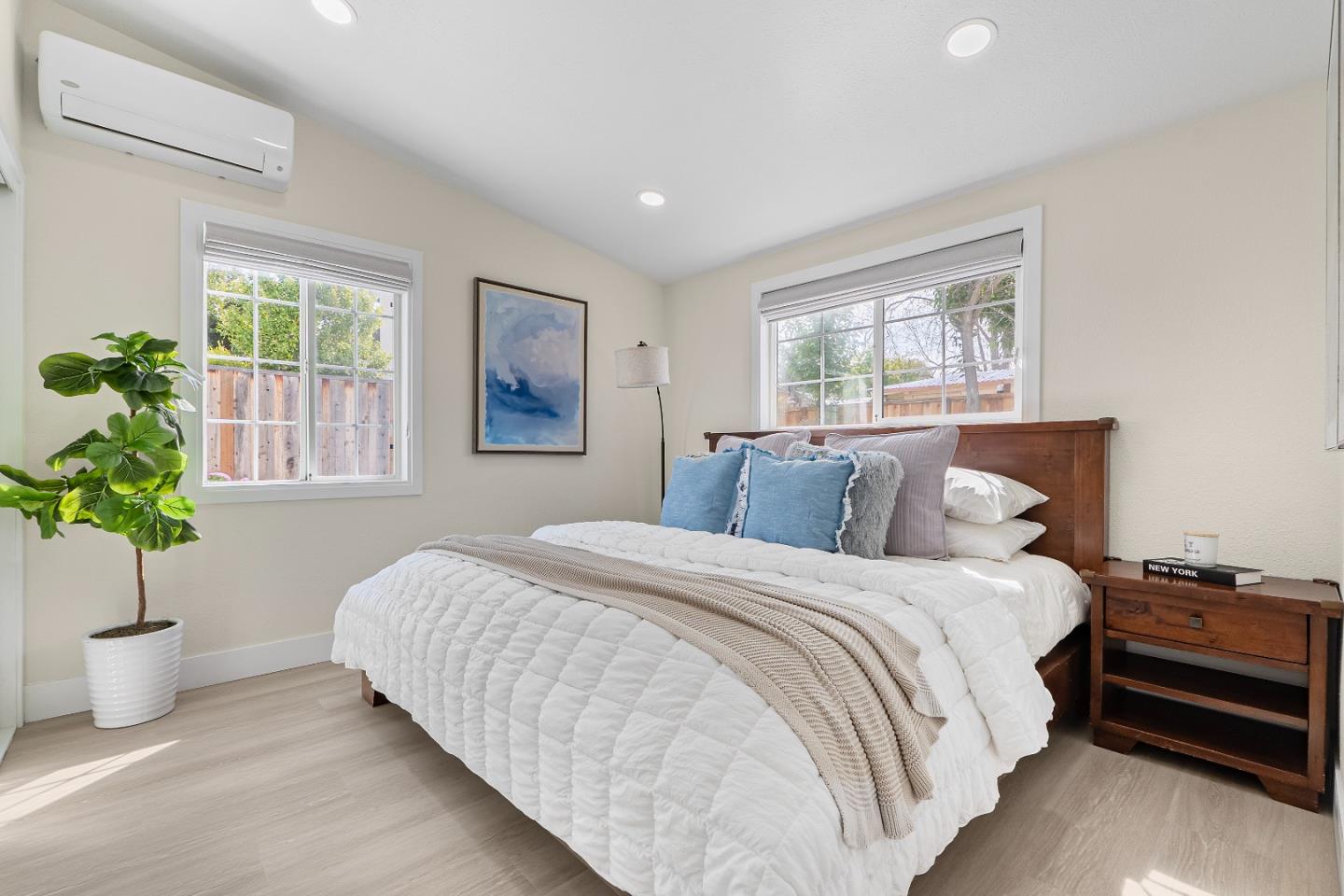Detail Gallery Image 26 of 45 For 937 Farley St, Mountain View,  CA 94043 - 3 Beds | 2 Baths