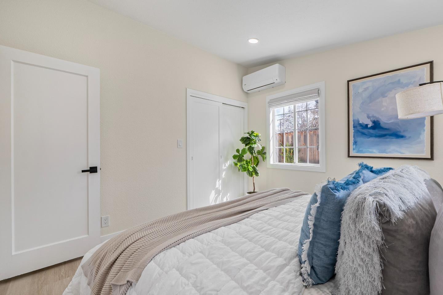 Detail Gallery Image 27 of 45 For 937 Farley St, Mountain View,  CA 94043 - 3 Beds | 2 Baths