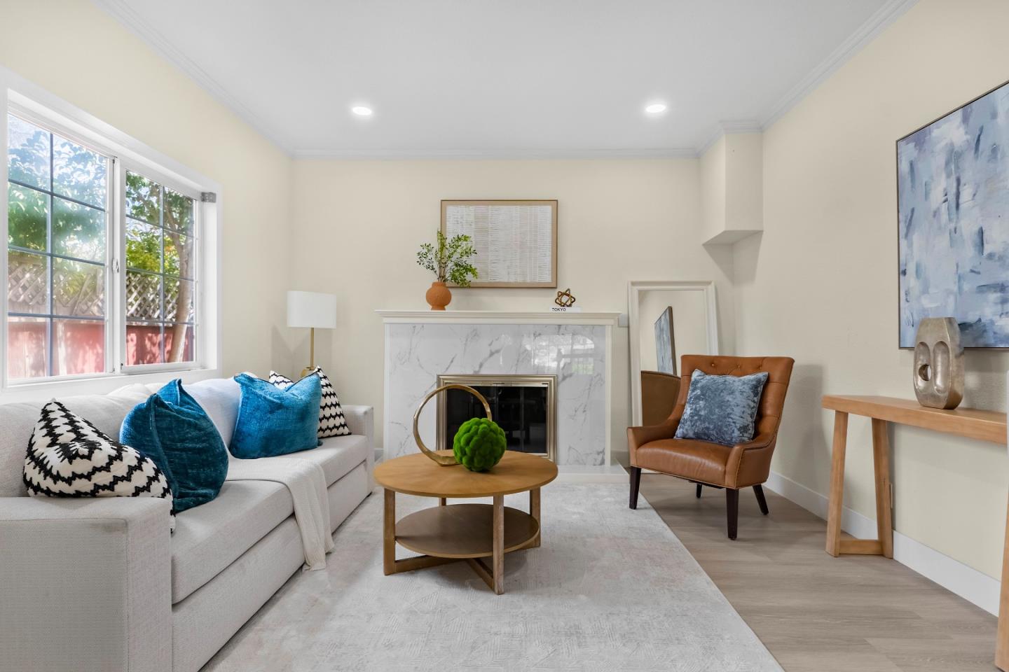 Detail Gallery Image 5 of 45 For 937 Farley St, Mountain View,  CA 94043 - 3 Beds | 2 Baths