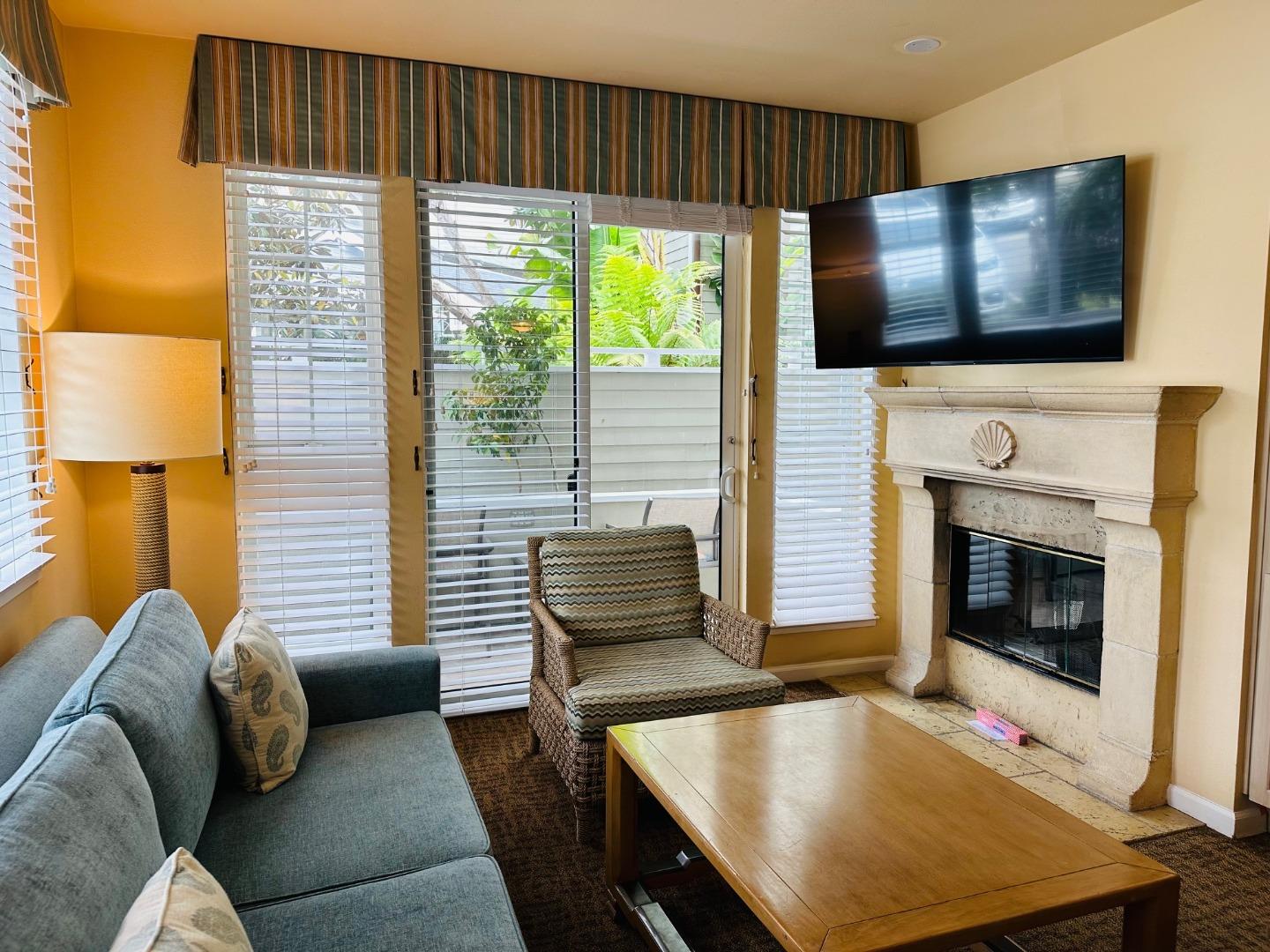 Detail Gallery Image 2 of 21 For 4100 Cabrillo Hwy #102,  Half Moon Bay,  CA 94019 - 0 Beds | 1 Baths