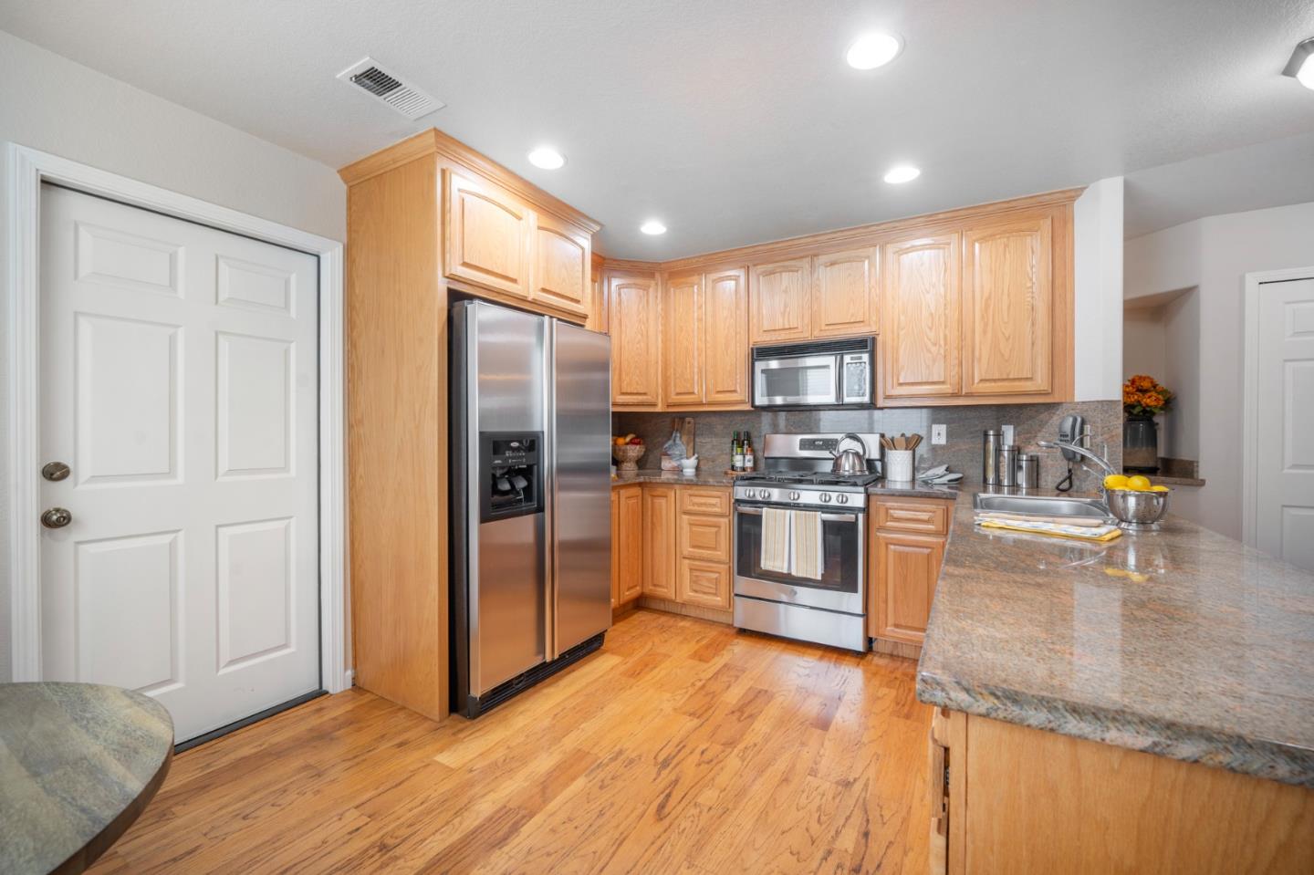 Detail Gallery Image 2 of 27 For 1812 Pinecone Ct, Morgan Hill,  CA 95037 - 2 Beds | 1 Baths