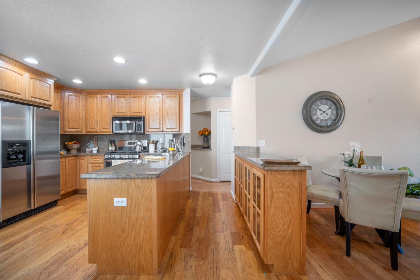 Detail Gallery Image 4 of 27 For 1812 Pinecone Ct, Morgan Hill,  CA 95037 - 2 Beds | 1 Baths