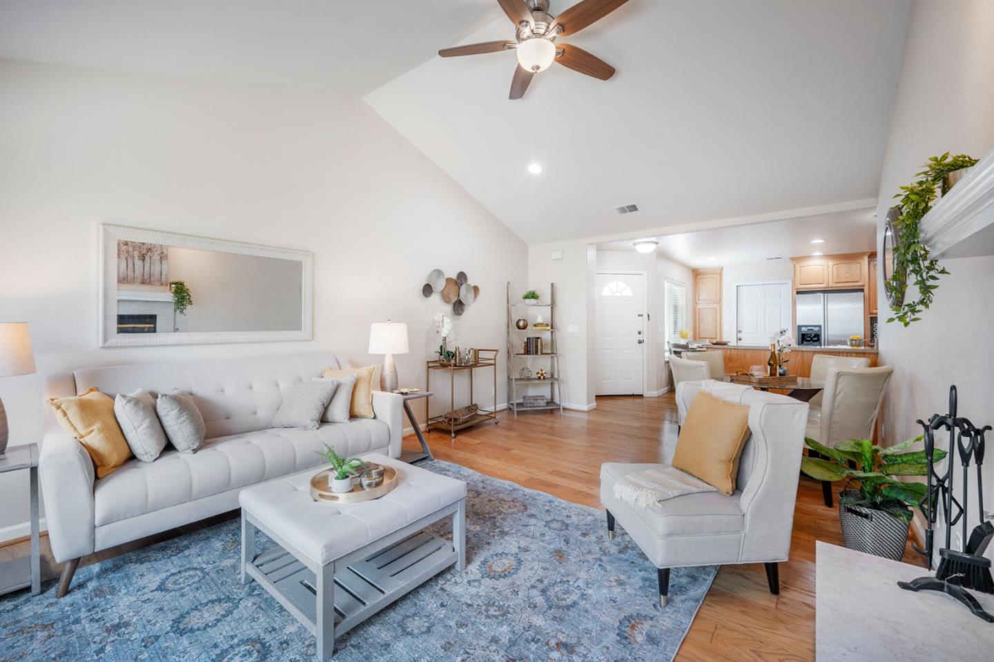Detail Gallery Image 5 of 27 For 1812 Pinecone Ct, Morgan Hill,  CA 95037 - 2 Beds | 1 Baths