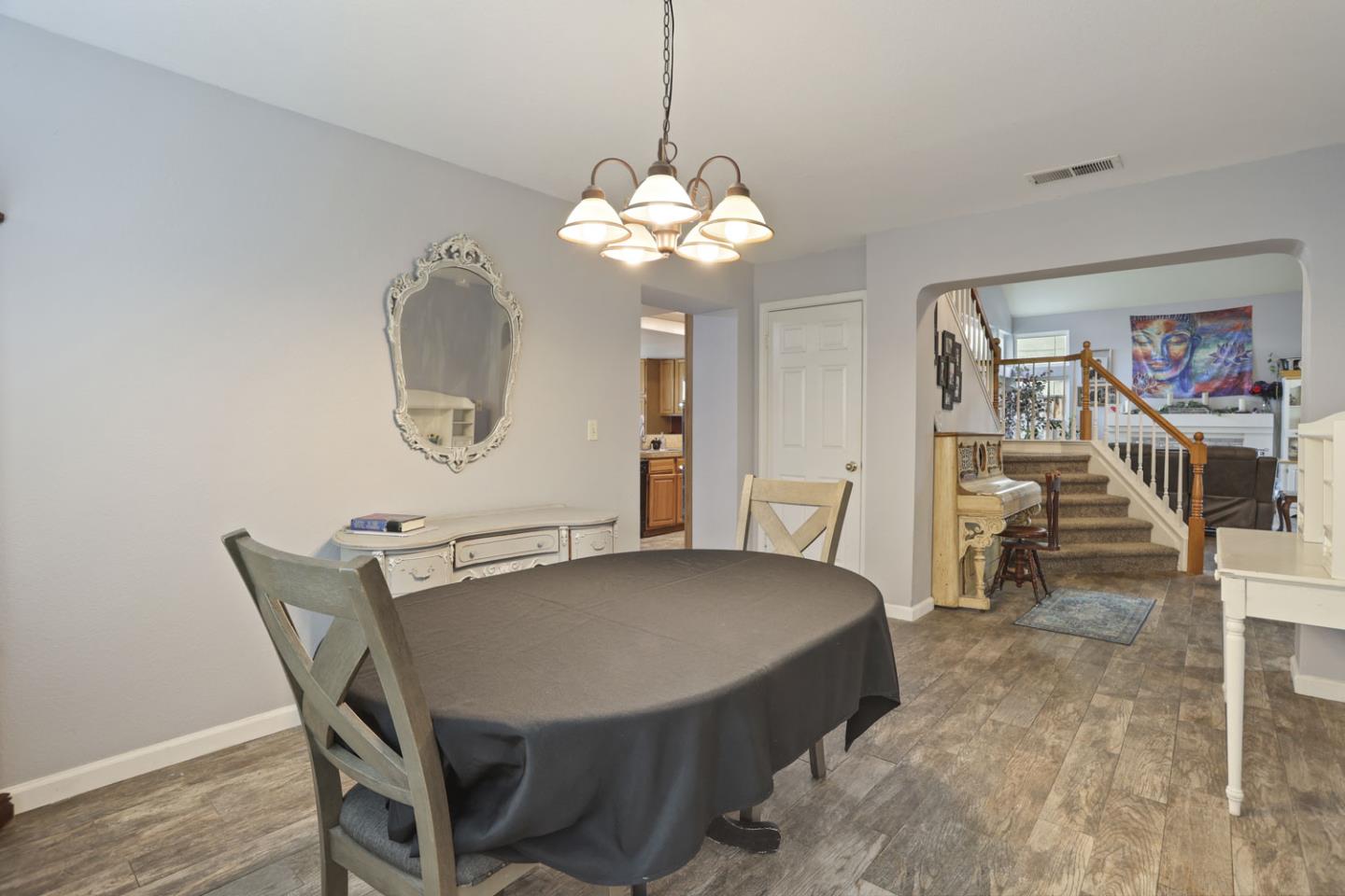 1545 Deer Run Ln, San Joaquin County, CA 95376 photo 14