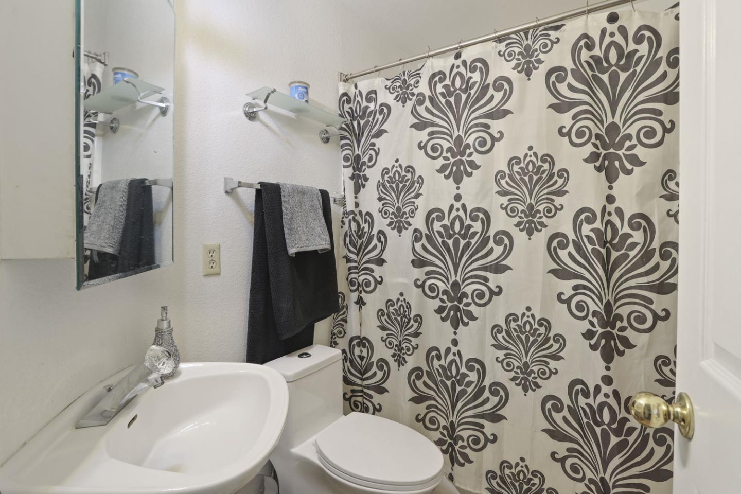 1545 Deer Run Ln, San Joaquin County, CA 95376 photo 17