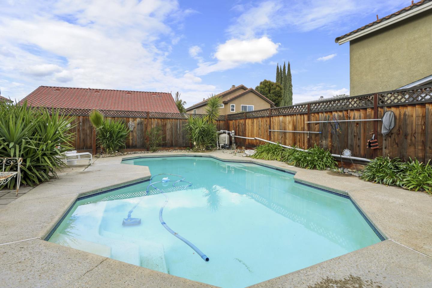1545 Deer Run Ln, San Joaquin County, CA 95376 photo 43