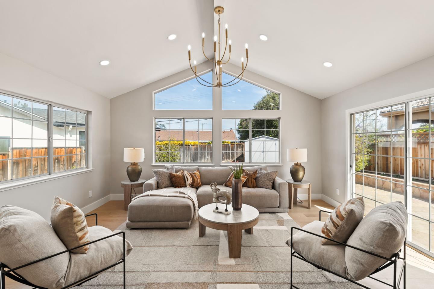 Detail Gallery Image 10 of 22 For 1661 Hyacinth Ln, San Jose,  CA 95124 - 3 Beds | 2 Baths