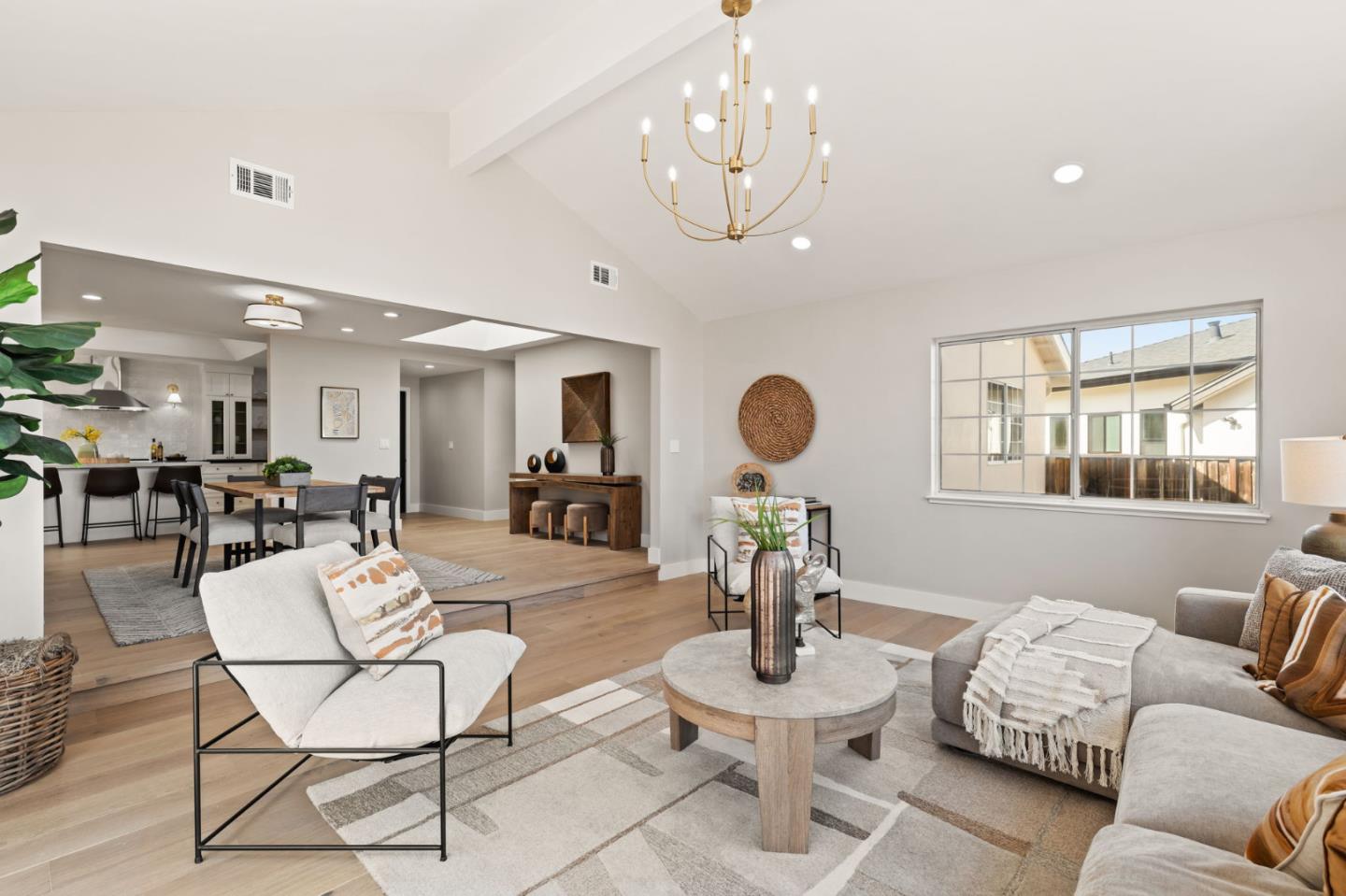 Detail Gallery Image 12 of 22 For 1661 Hyacinth Ln, San Jose,  CA 95124 - 3 Beds | 2 Baths