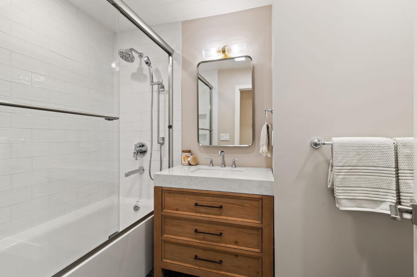 Detail Gallery Image 13 of 22 For 1661 Hyacinth Ln, San Jose,  CA 95124 - 3 Beds | 2 Baths