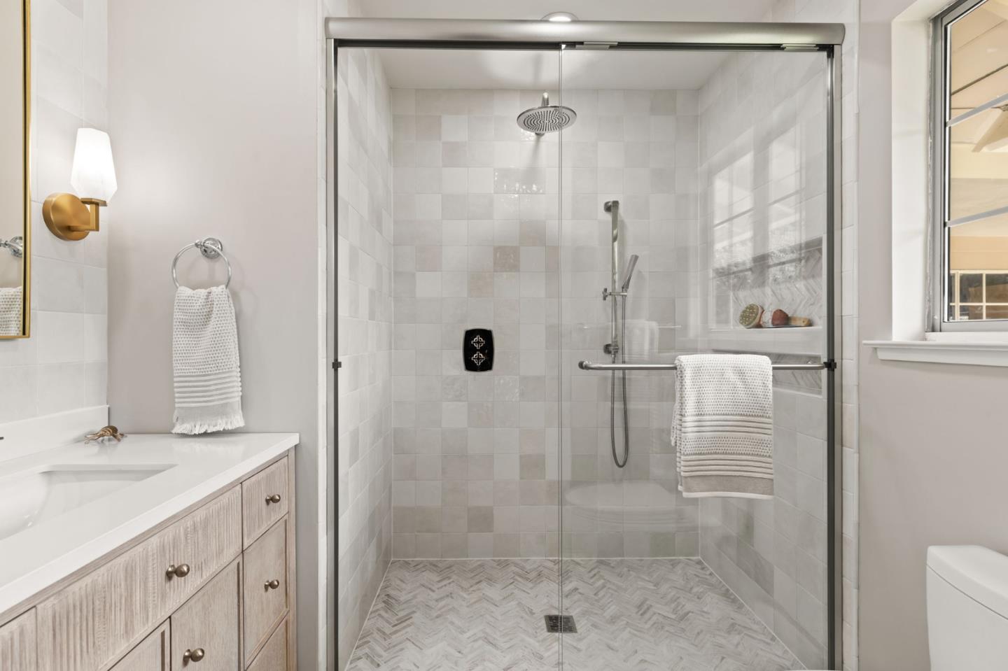 Detail Gallery Image 15 of 22 For 1661 Hyacinth Ln, San Jose,  CA 95124 - 3 Beds | 2 Baths