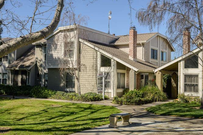 Detail Gallery Image 2 of 30 For 2272 Creek Bed Ct, Santa Clara,  CA 95054 - 4 Beds | 2 Baths