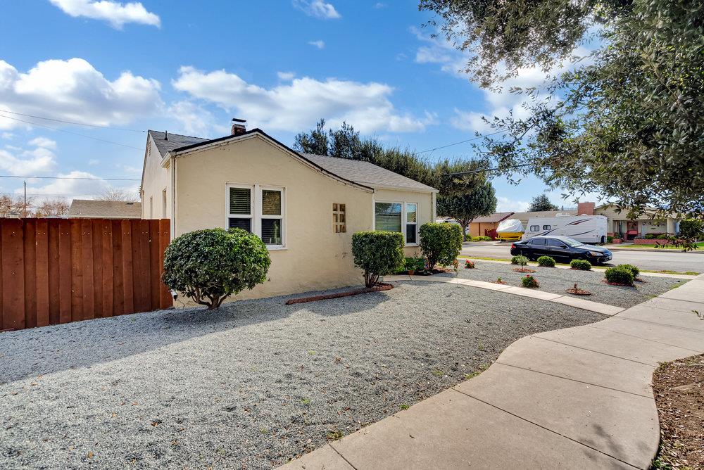 Detail Gallery Image 3 of 14 For 431 Ellis St, King City,  CA 93930 - 2 Beds | 1 Baths