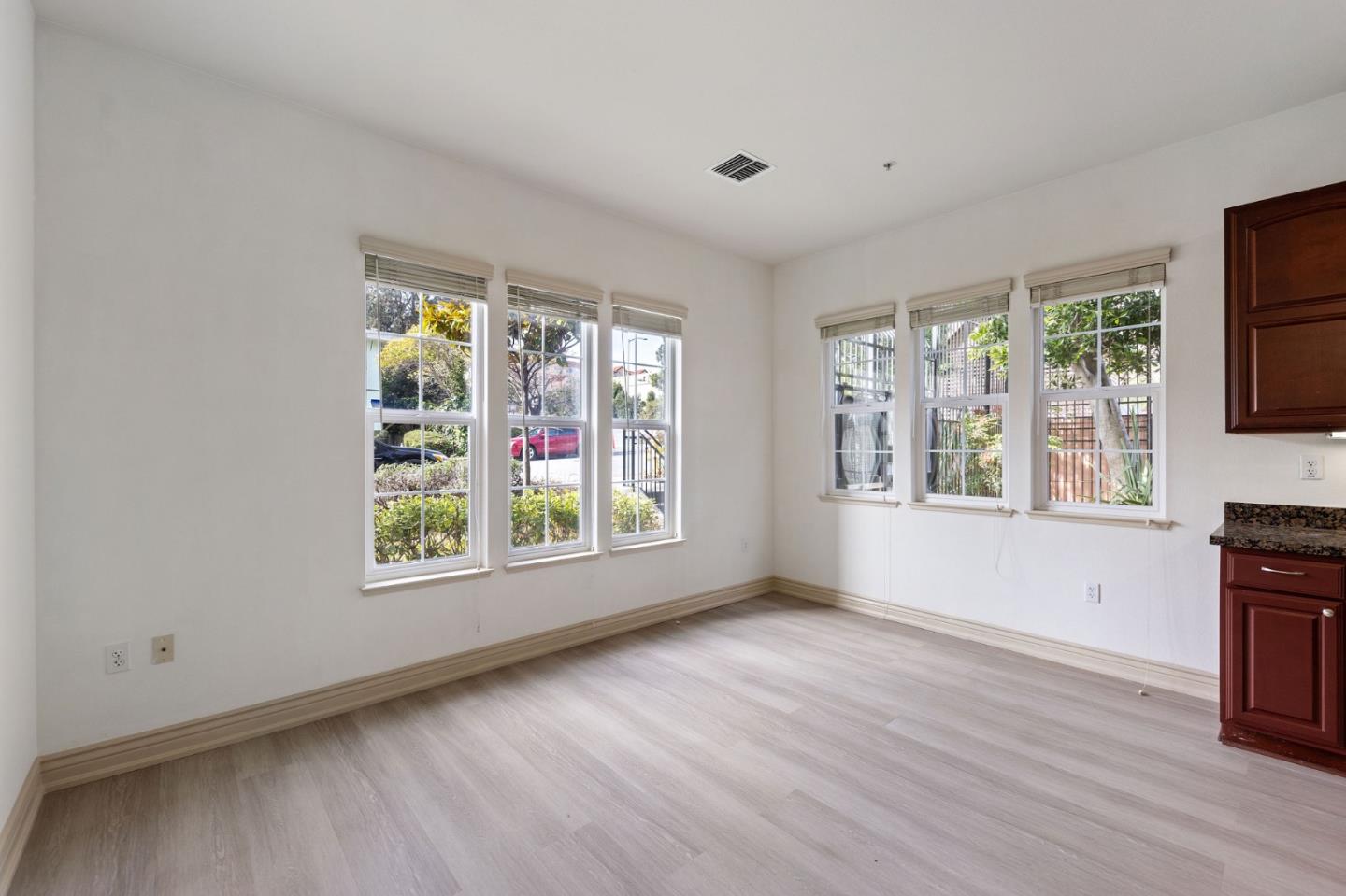 Detail Gallery Image 26 of 73 For 88 S Broadway #2101,  Millbrae,  CA 94030 - 2 Beds | 2 Baths
