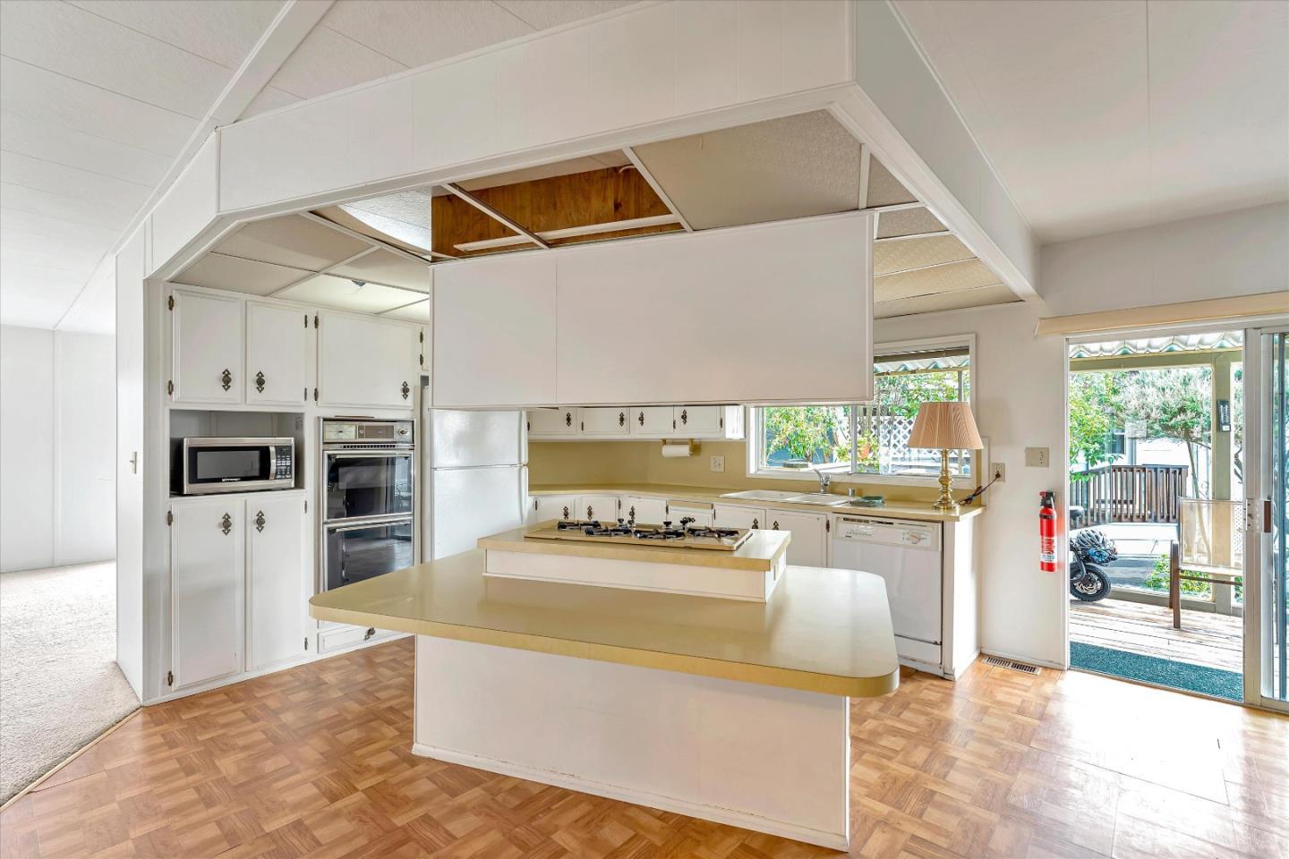 Detail Gallery Image 14 of 54 For 2395 Delaware Ave #77,  Santa Cruz,  CA 95060 - 2 Beds | 2 Baths