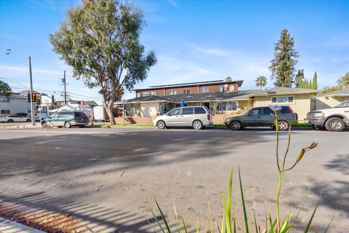 Detail Gallery Image 1 of 9 For 896 S Almaden Ave, San Jose,  CA 95110 - – Beds | – Baths