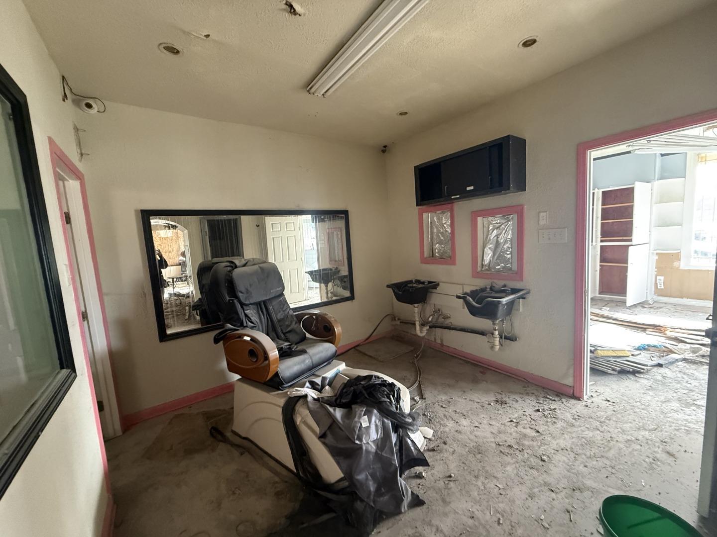 Detail Gallery Image 6 of 9 For 896 S Almaden Ave, San Jose,  CA 95110 - – Beds | – Baths