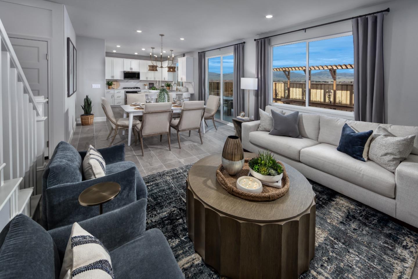 Detail Gallery Image 2 of 5 For 340 Summer Morning Dr, Hollister,  CA 95023 - 3 Beds | 2/1 Baths