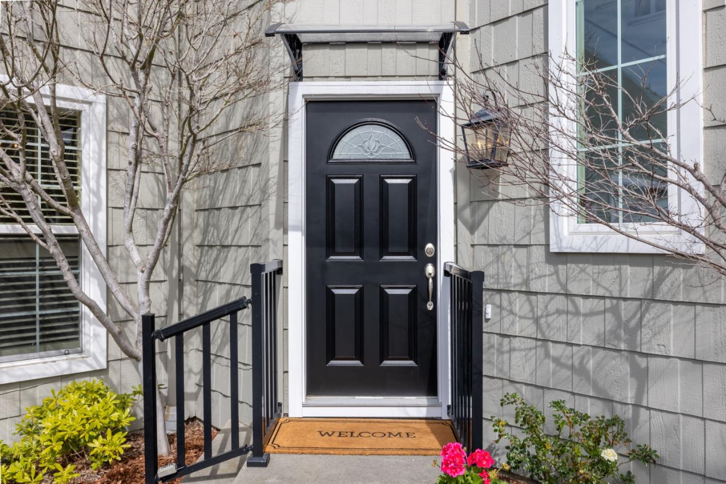 Detail Gallery Image 2 of 43 For 21 Pinehurst Ln, Half Moon Bay,  CA 94019 - 3 Beds | 2/1 Baths