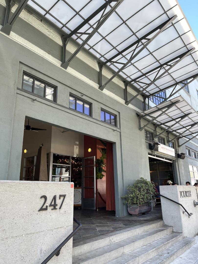Detail Gallery Image 2 of 14 For 247 4th St #100,  Oakland,  CA 94607 - 1 Beds | 1/1 Baths