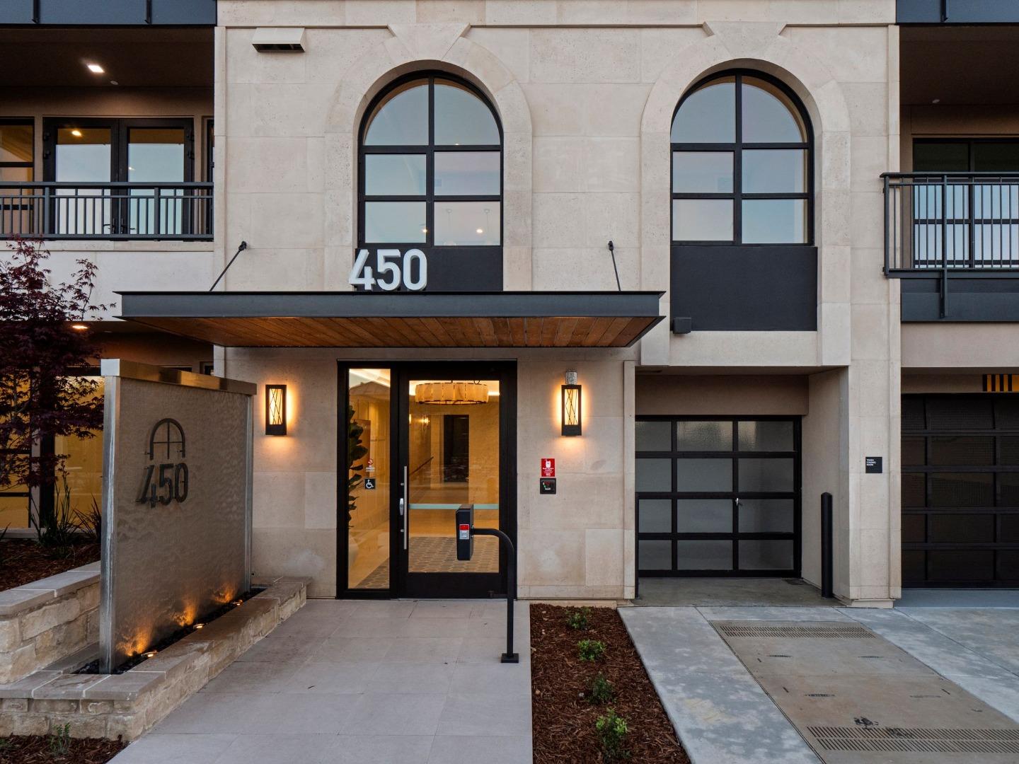 Detail Gallery Image 2 of 28 For 450 1st St #302,  Los Altos,  CA 94022 - 2 Beds | 2/1 Baths
