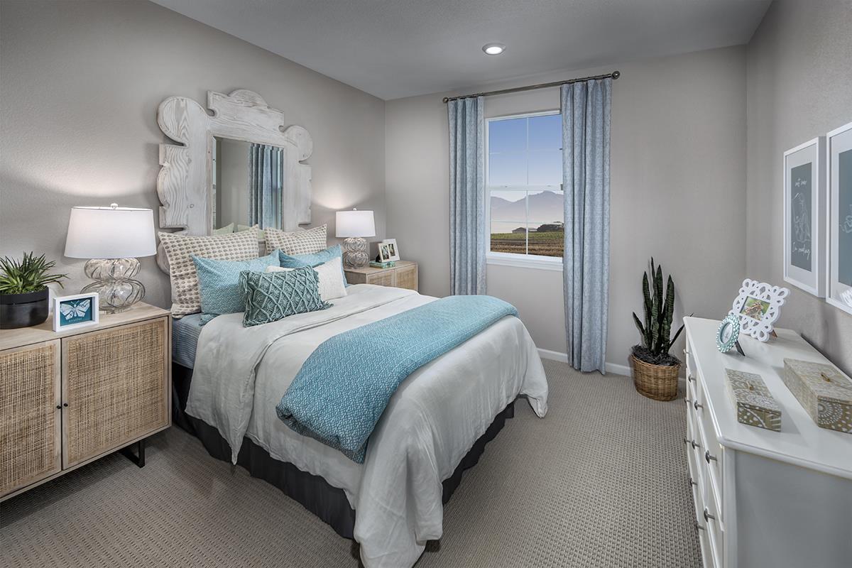 Detail Gallery Image 10 of 11 For 2201 Daisy Dr, Hollister,  CA 95023 - 3 Beds | 2/1 Baths