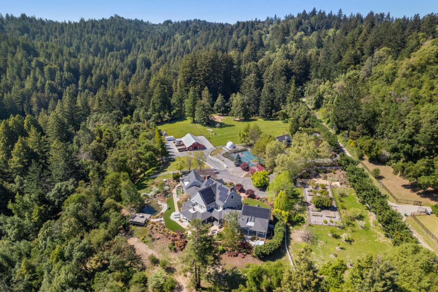 Detail Gallery Image 101 of 113 For 23020 Old Santa Cruz Hwy, Los Gatos,  CA 95033 - 5 Beds | 5/1 Baths