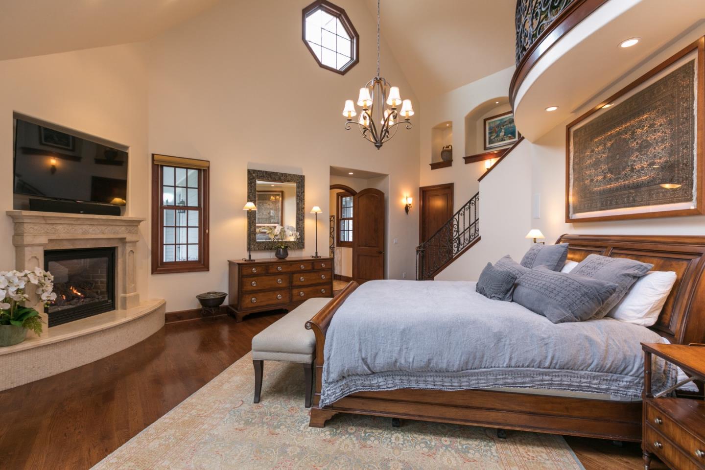 Detail Gallery Image 18 of 113 For 23020 Old Santa Cruz Hwy, Los Gatos,  CA 95033 - 5 Beds | 5/1 Baths