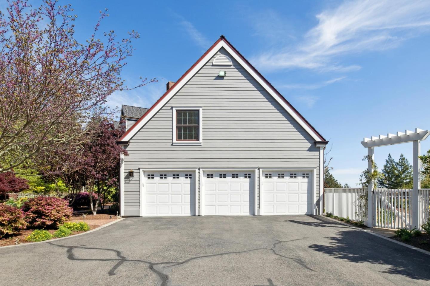 Detail Gallery Image 33 of 113 For 23020 Old Santa Cruz Hwy, Los Gatos,  CA 95033 - 5 Beds | 5/1 Baths