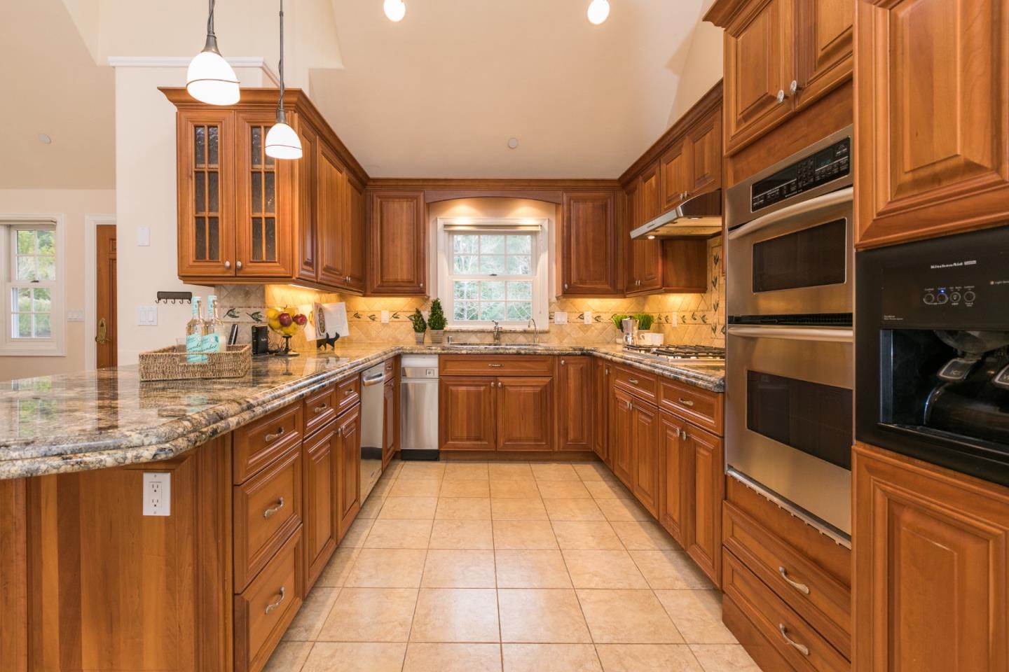 Detail Gallery Image 78 of 113 For 23020 Old Santa Cruz Hwy, Los Gatos,  CA 95033 - 5 Beds | 5/1 Baths