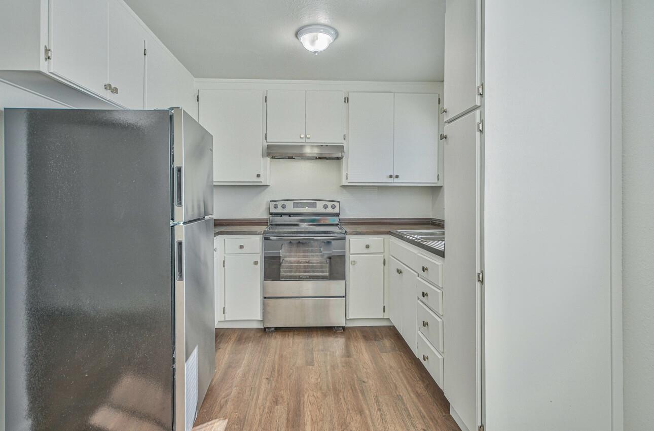 Detail Gallery Image 10 of 28 For 290 Pennsylvania Dr, Watsonville,  CA 95076 - – Beds | – Baths
