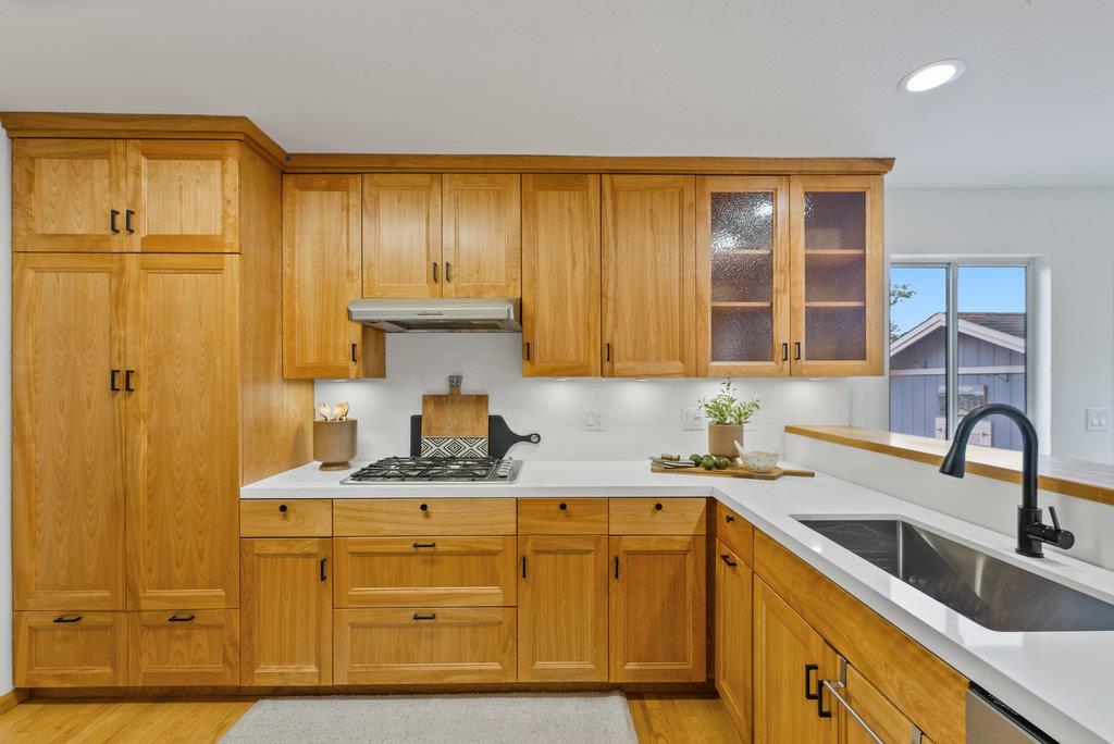 Detail Gallery Image 12 of 33 For 6104 Jason Ct, Aptos,  CA 95003 - 4 Beds | 2/1 Baths