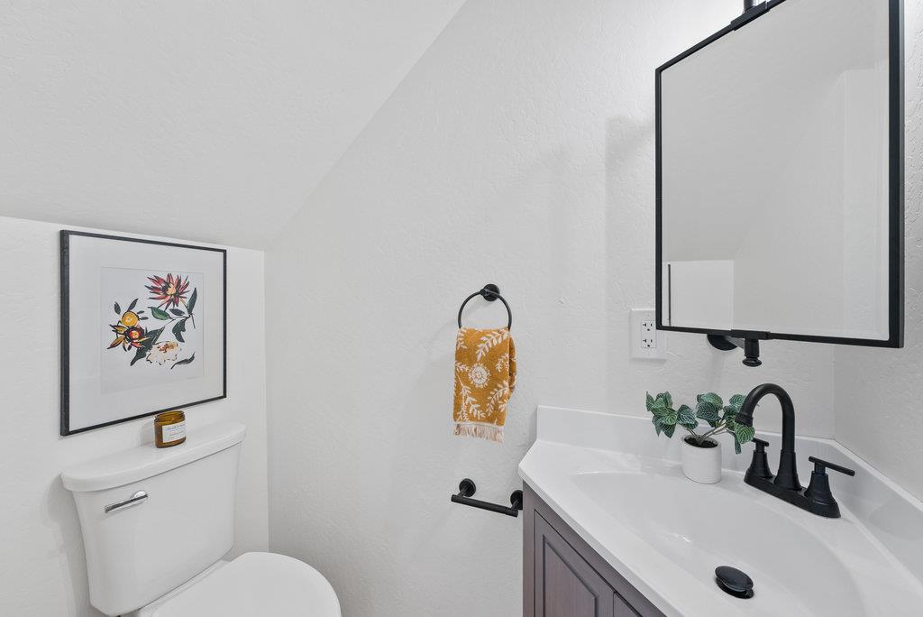 Detail Gallery Image 15 of 33 For 6104 Jason Ct, Aptos,  CA 95003 - 4 Beds | 2/1 Baths