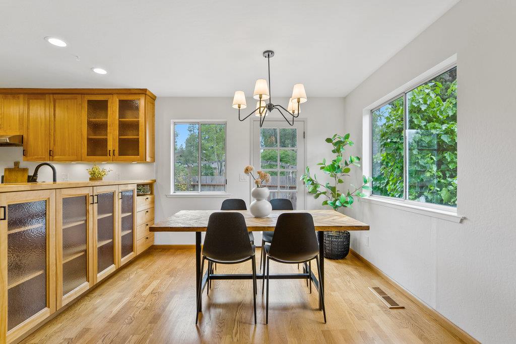 Detail Gallery Image 7 of 33 For 6104 Jason Ct, Aptos,  CA 95003 - 4 Beds | 2/1 Baths