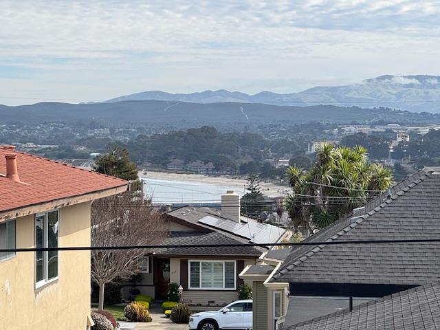 Detail Gallery Image 2 of 17 For 263 Monroe St #D,  Monterey,  CA 93940 - 1 Beds | 1 Baths