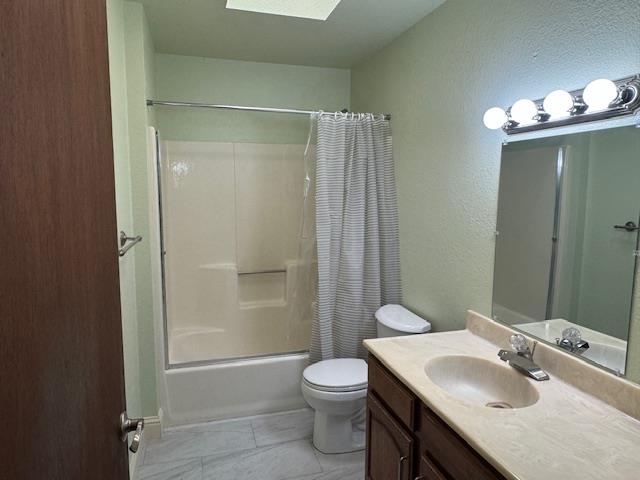Detail Gallery Image 5 of 17 For 263 Monroe St #D,  Monterey,  CA 93940 - 1 Beds | 1 Baths