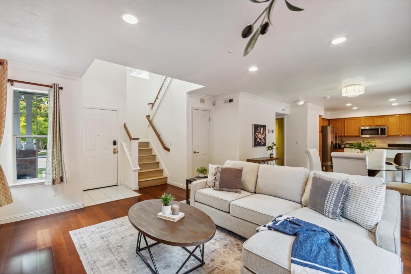 Detail Gallery Image 2 of 46 For 574 Skypark Dr, Scotts Valley,  CA 95066 - 3 Beds | 2/1 Baths