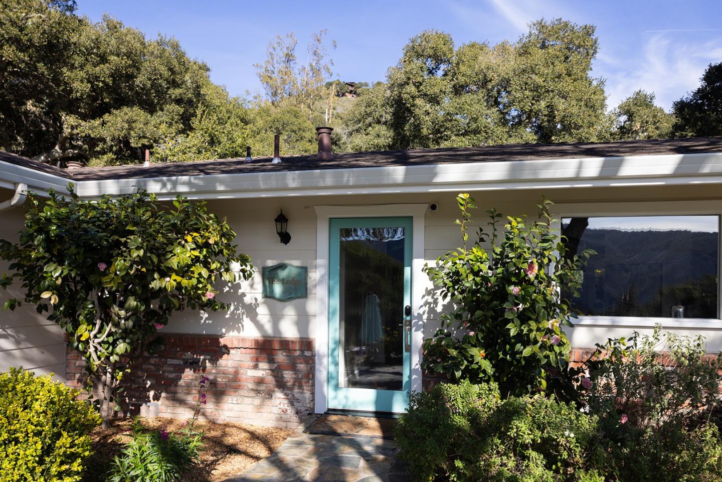 Detail Gallery Image 3 of 32 For 167 El Caminito Rd, Carmel Valley,  CA 93924 - 4 Beds | 4 Baths