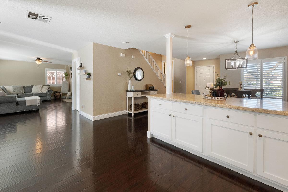 Detail Gallery Image 10 of 48 For 920 Dolores Ct, Tracy,  CA 95376 - 3 Beds | 2/1 Baths